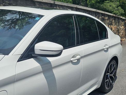 Used 2022 BMW 530e xDrive w/ Premium Package AWD/4WD image 20