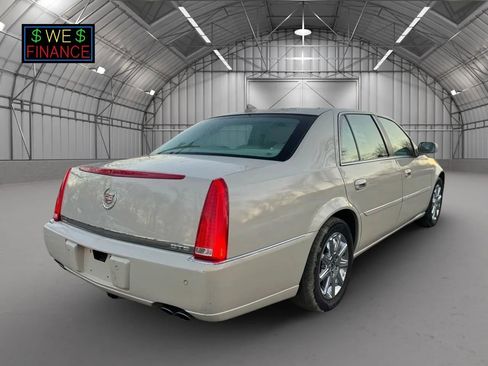 Used 2011 Cadillac DTS Premium image 5