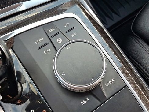 Used 2021 BMW 330i xDrive Sedan w/ Premium Package image 23