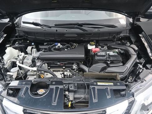 Used 2017 Nissan Rogue SL w/ SL Premium Package image 29