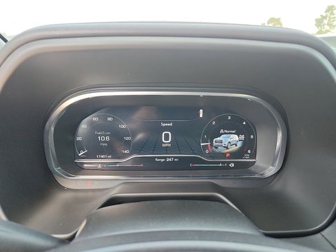 Used 2024 GMC Yukon AT4 w/ Technology Package AWD/4WD image 17