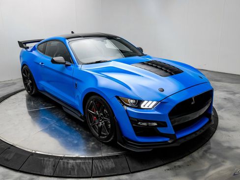 Used 2022 Ford Mustang Shelby GT500 w/ Carbon Fiber Track Pack image 27