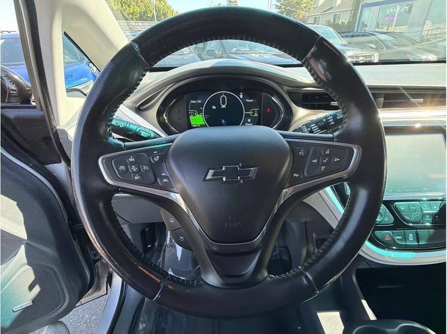 Used 2020 Chevrolet Bolt Premier w/ Infotainment Package FWD image 10