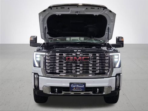 Used 2025 GMC Sierra 3500 Denali w/ Denali Reserve Package image 5