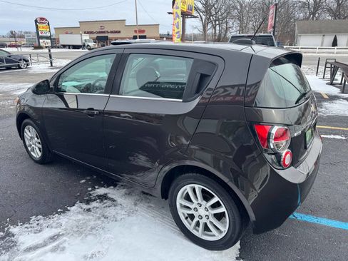 Used 2016 Chevrolet Sonic LT w/ Fun and Sun Package image 3