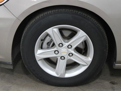 Used 2024 Chevrolet Malibu LT image 48