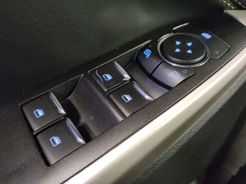 Used 2022 Ford Explorer XLT RWD image 27