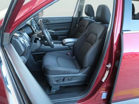 Used 2023 Nissan Pathfinder SV image 20