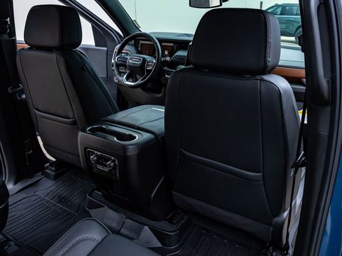 Used 2025 GMC Yukon XL Denali w/ Sun & Power Step Package AWD/4WD image 33