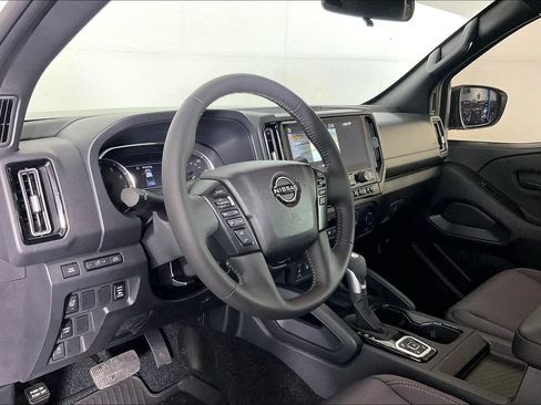Used 2026 Nissan Frontier SV w/ SV Convenience Package AWD/4WD image 16
