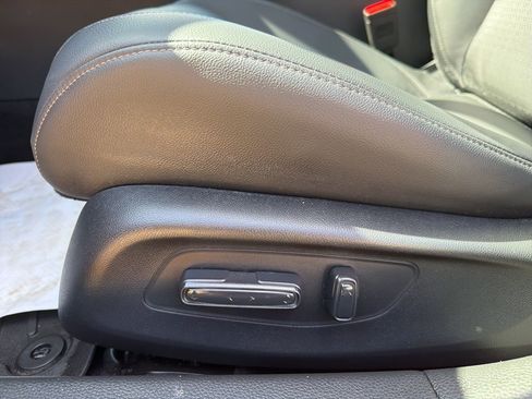 Used 2024 Honda Civic Touring image 9