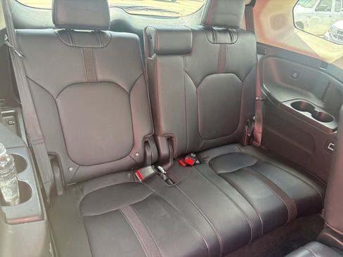 Used 2023 Honda Pilot Touring image 32
