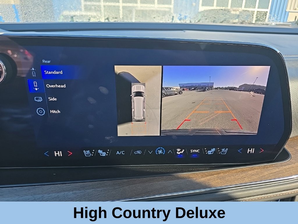 Used 2026 Chevrolet Suburban High Country AWD/4WD image 35