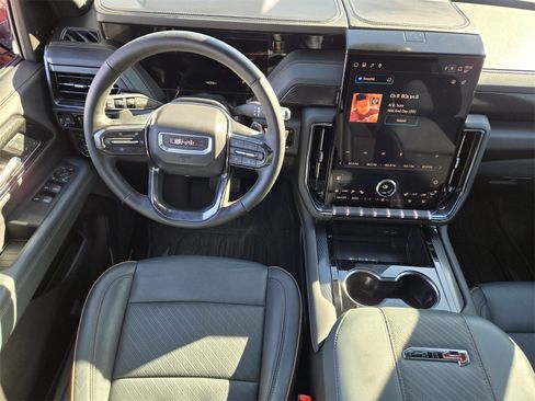 Used 2025 GMC Yukon AT4 image 25