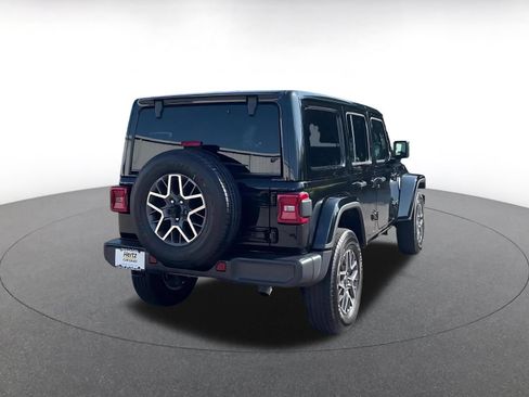 Used 2025 Jeep Wrangler Unlimited Sahara AWD/4WD image 11
