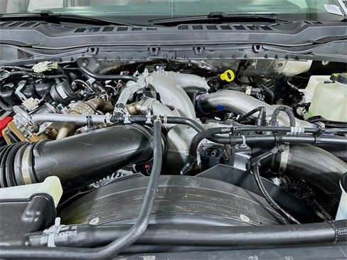 New 2025 Ford F550 4x4 Supercab Super Duty image 19