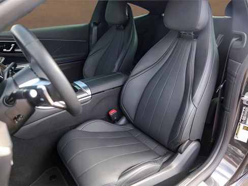 Used 2025 Mercedes-Benz CLE 300 4MATIC Coupe image 7