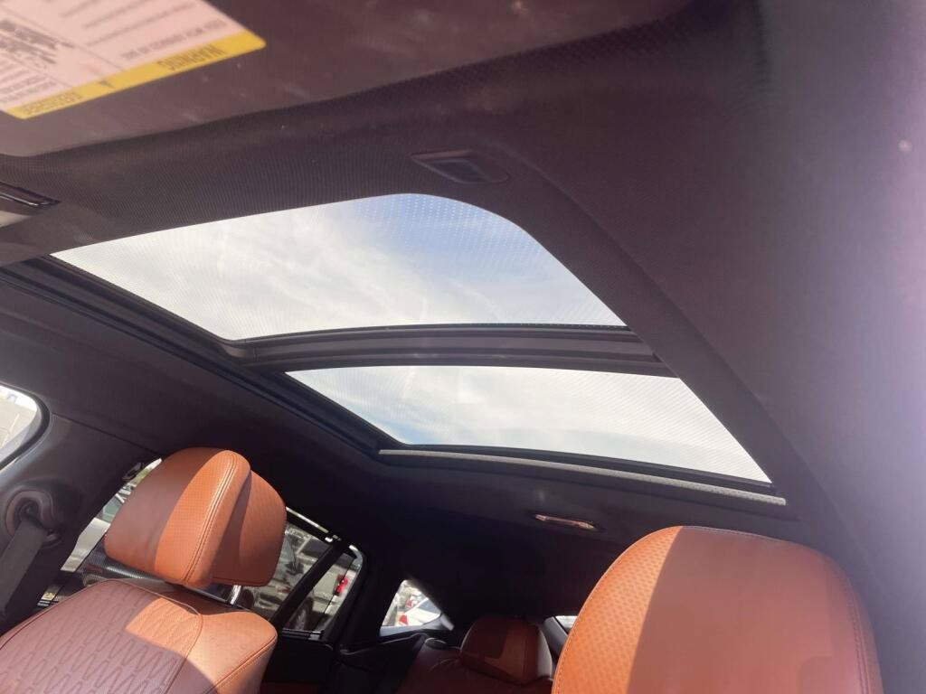 Used 2023 BMW X6 xDrive40i w/ Executive Package AWD/4WD image 5
