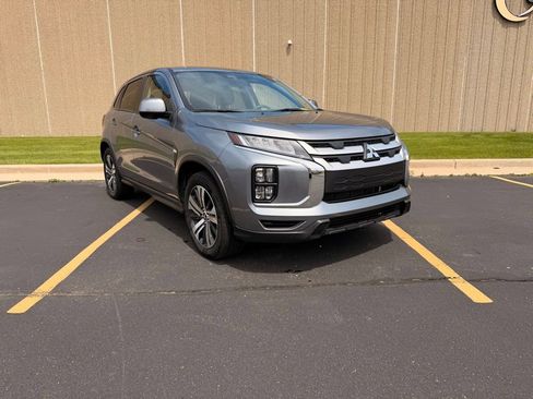Used 2024 Mitsubishi Outlander Sport ES AWD/4WD image 2
