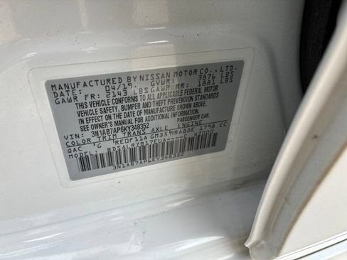 Used 2019 Nissan Sentra SR FWD image 11