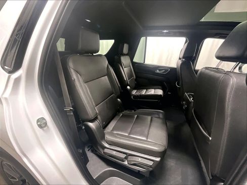 Used 2023 Chevrolet Tahoe Z71 w/ Luxury Package image 16