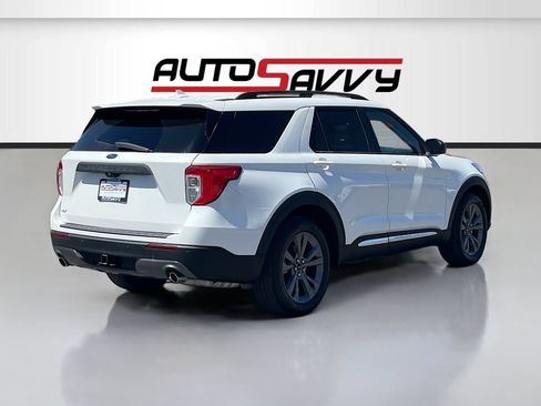 Used 2023 Ford Explorer XLT w/ Equipment Group 202A RWD image 7