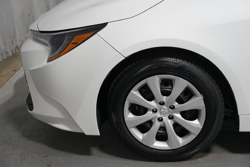 Certified 2024 Toyota Corolla LE FWD image 5