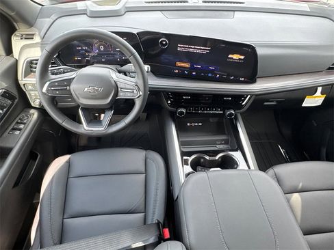 New 2026 Chevrolet Suburban Z71 image 25