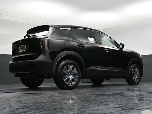 New 2026 Nissan Kicks S image 28