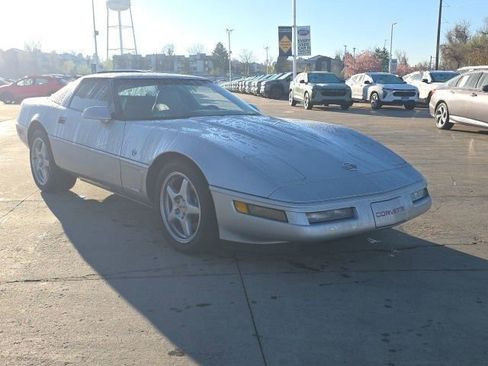 Used 1996 Chevrolet Corvette Coupe image 3