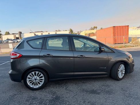 Used 2017 Ford C-MAX SE FWD image 7