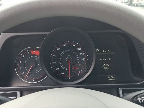 Used 2023 Hyundai Elantra SEL image 20