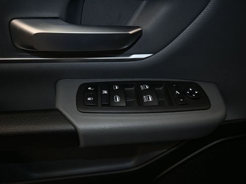 Used 2022 RAM 1500 Big Horn AWD/4WD image 11