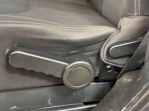 Used 2018 Jeep Wrangler Sahara AWD/4WD image 9