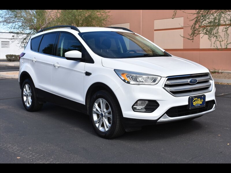 Used 2019 Ford Escape SEL FWD image 2