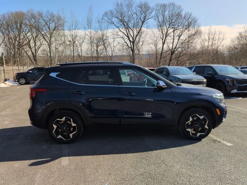 Certified 2024 Kia Seltos EX image 4