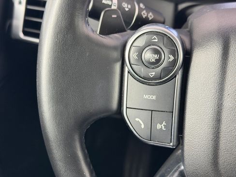 Used 2018 Land Rover Discovery HSE AWD/4WD image 16
