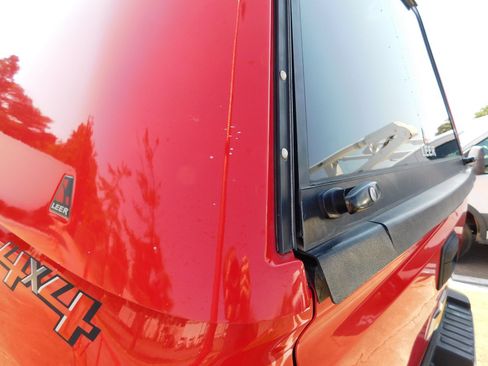 Used 2019 Chevrolet Silverado 2500 W/T AWD/4WD image 39