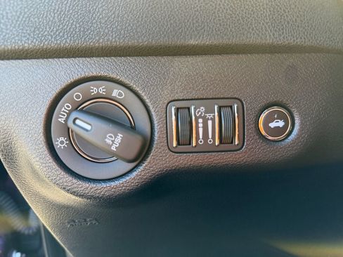 Used 2021 Dodge Charger Scat Pack w/ Navigation & Travel Group RWD image 19