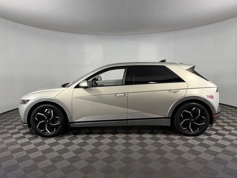 Used 2023 Hyundai Ioniq 5 Limited image 9