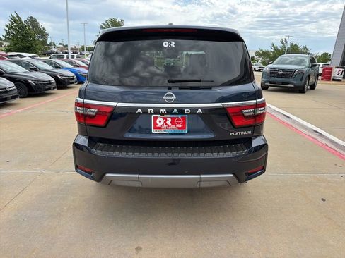 Used 2022 Nissan Armada Platinum w/ Captain's Chairs Package RWD image 4