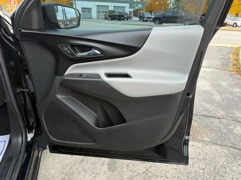 Used 2018 Chevrolet Equinox LT FWD image 19