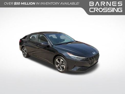 Certified 2023 Hyundai Elantra SEL w/ Convenience Package image 1