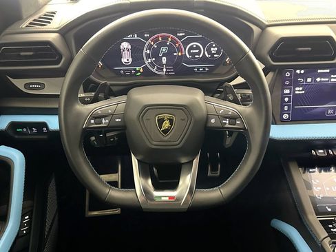 Used 2025 Lamborghini Urus S AWD/4WD image 11