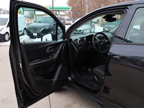 Used 2016 Chevrolet Trax LS image 9