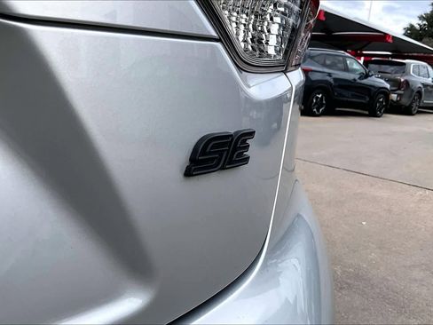 Used 2023 Toyota Corolla SE image 10