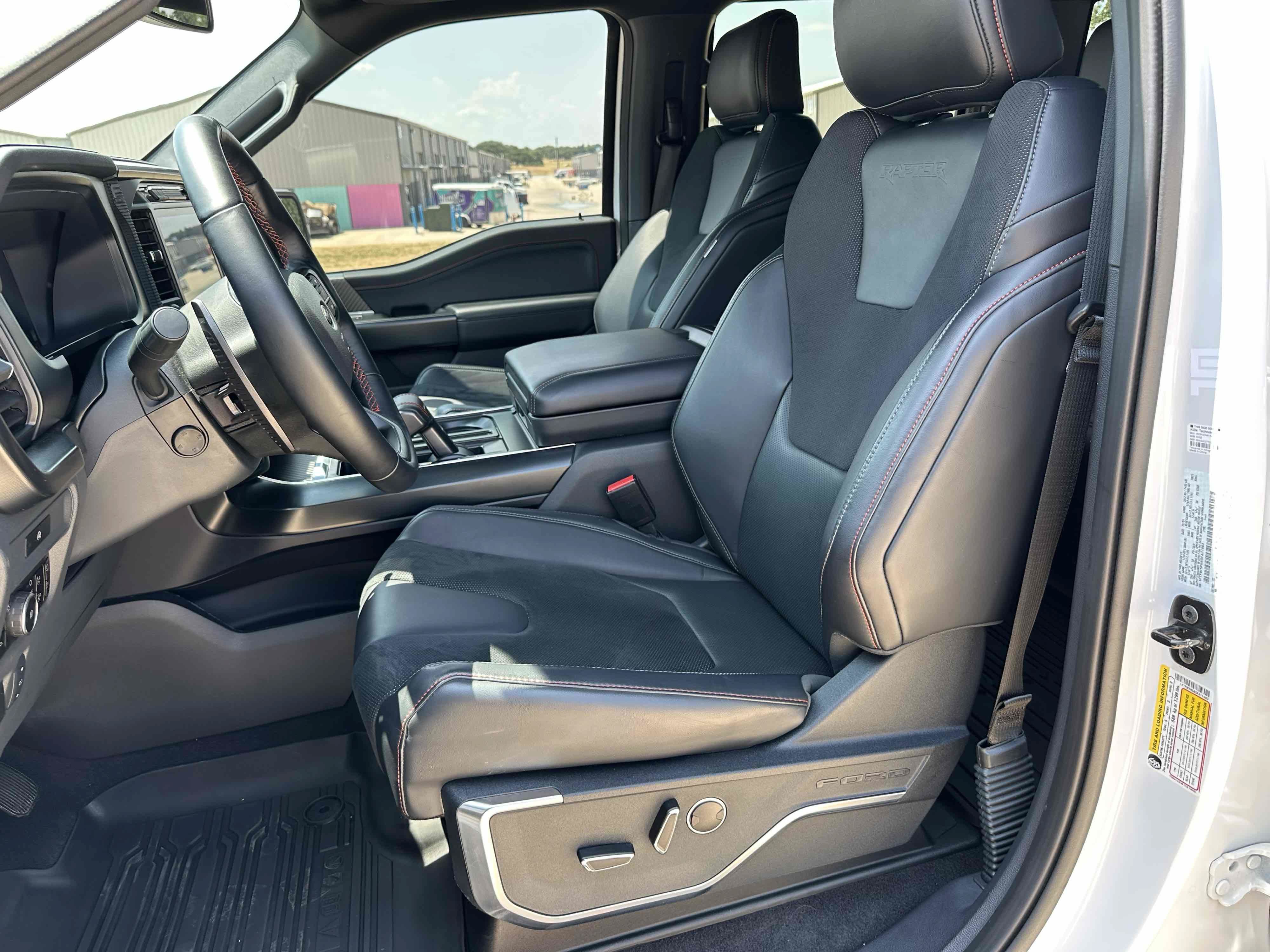Used 2025 Ford F150 Raptor AWD/4WD image 12