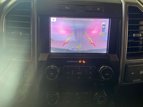 Used 2019 Ford F150 XLT w/ Equipment Group 302A Luxury AWD/4WD image 22