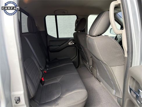 Used 2018 Nissan Frontier PRO-4X image 10
