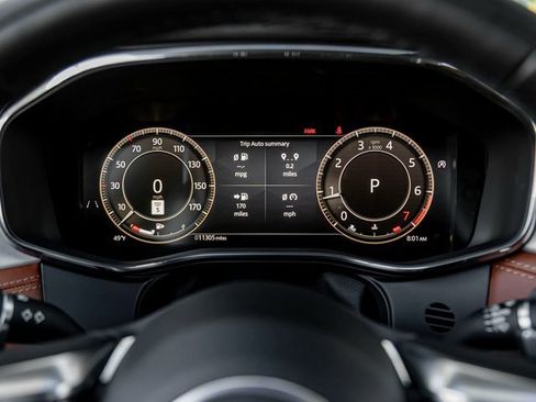 Used 2025 Jaguar F-PACE R-Dynamic S image 17